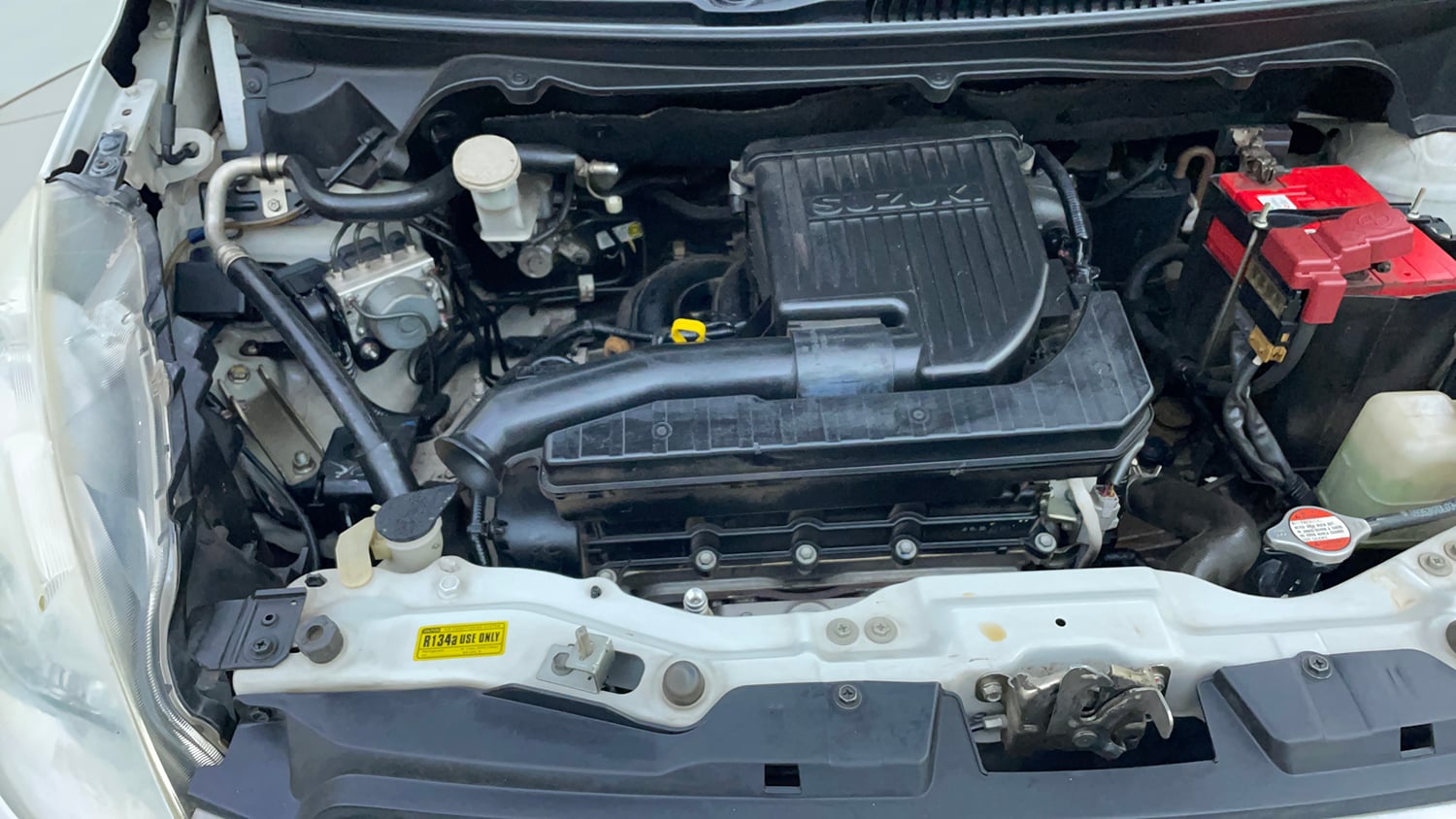 Used 2016 Maruti Suzuki Ertiga ZXI+ Petrol Manual engine ENGINE RIGHT SIDE VIEW
