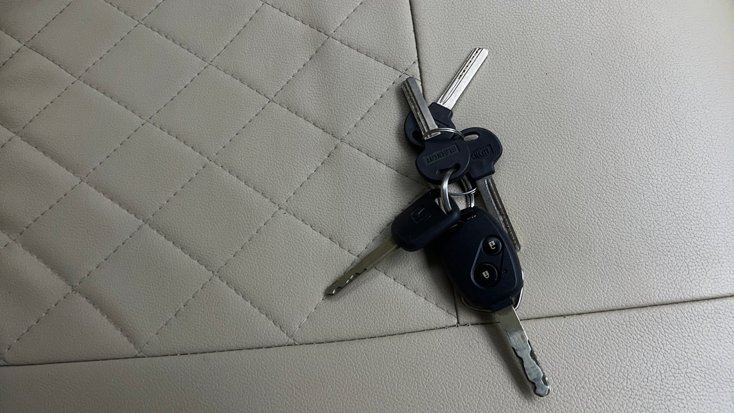 Used 2014 Honda Amaze 1.2 S i-VTEC Petrol Manual extra CAR KEY VIEW
