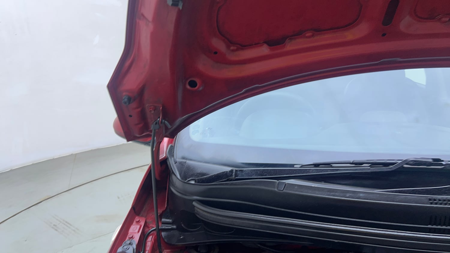 Used 2018 Hyundai Grand i10 Sportz 1.2 Kappa VTVT Petrol Manual engine ENGINE RIGHT SIDE HINGE & APRON VIEW
