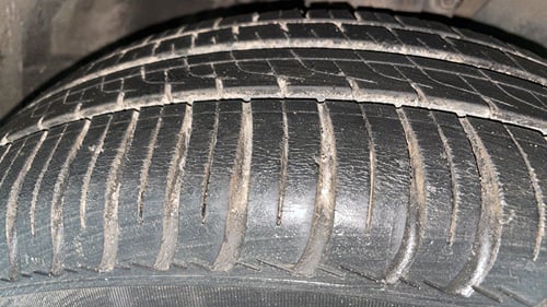 Used 2015 Volkswagen Vento Highline Petrol Petrol Manual tyres RIGHT FRONT TYRE TREAD VIEW
