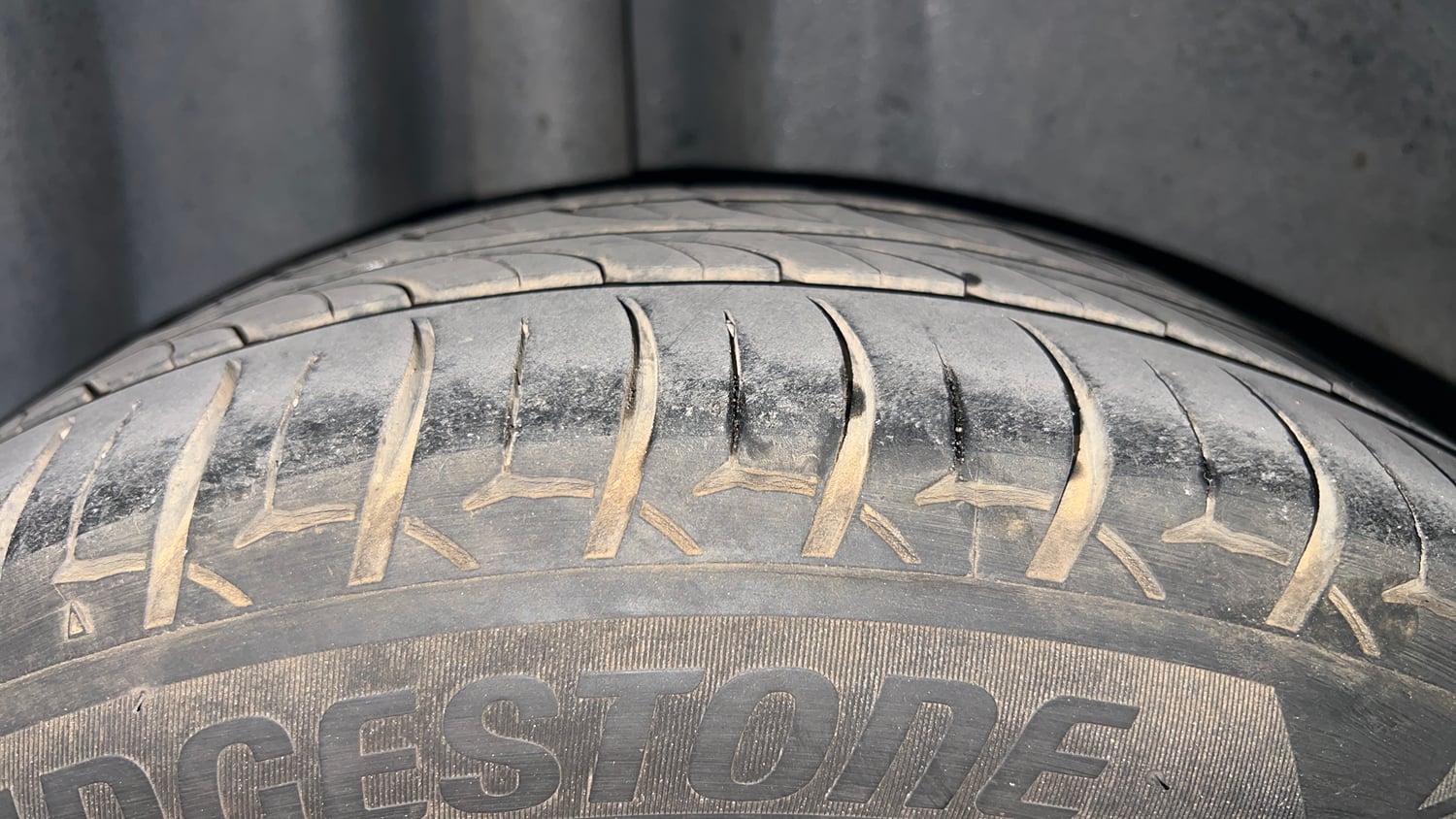 Used 2018 Volkswagen Polo Highline Plus 1.5 (D) 16 Alloy Diesel Manual tyres RIGHT REAR TYRE TREAD VIEW