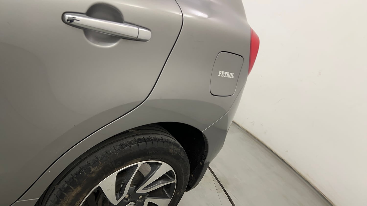 Used 2020 Maruti Suzuki Baleno Zeta Petrol Manual dents MINOR DENT