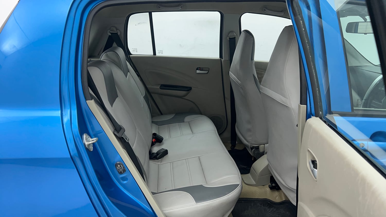 Used 2015 Maruti Suzuki Celerio ZXi Opt Petrol Manual interior RIGHT SIDE REAR DOOR CABIN VIEW