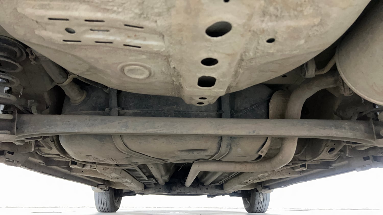 Used 2013 Maruti Suzuki Swift VDi Diesel Manual extra REAR UNDERBODY VIEW (TAKEN FROM REAR)