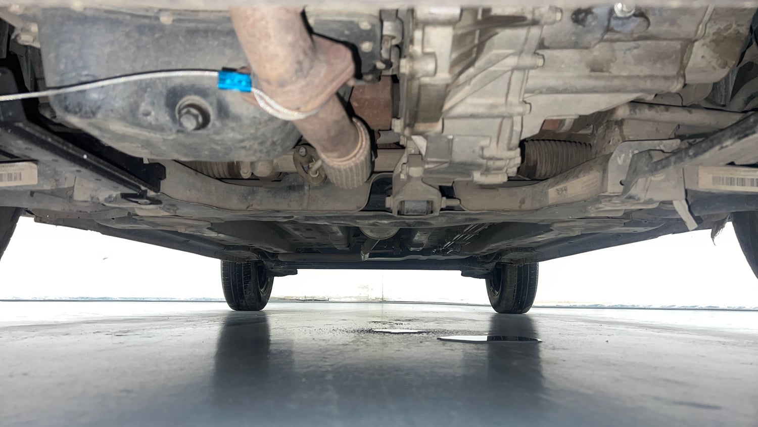 Used 2022 Tata Punch Adventure MT Petrol Manual extra FRONT LEFT UNDERBODY VIEW