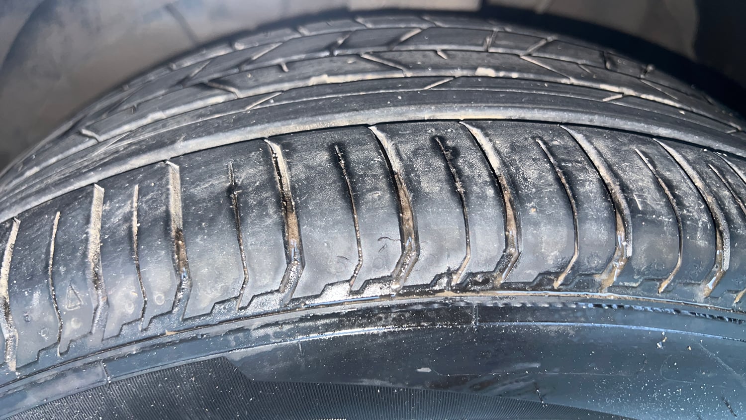 Used 2020 Maruti Suzuki Baleno Zeta Automatic Petrol Automatic tyres LEFT FRONT TYRE TREAD VIEW