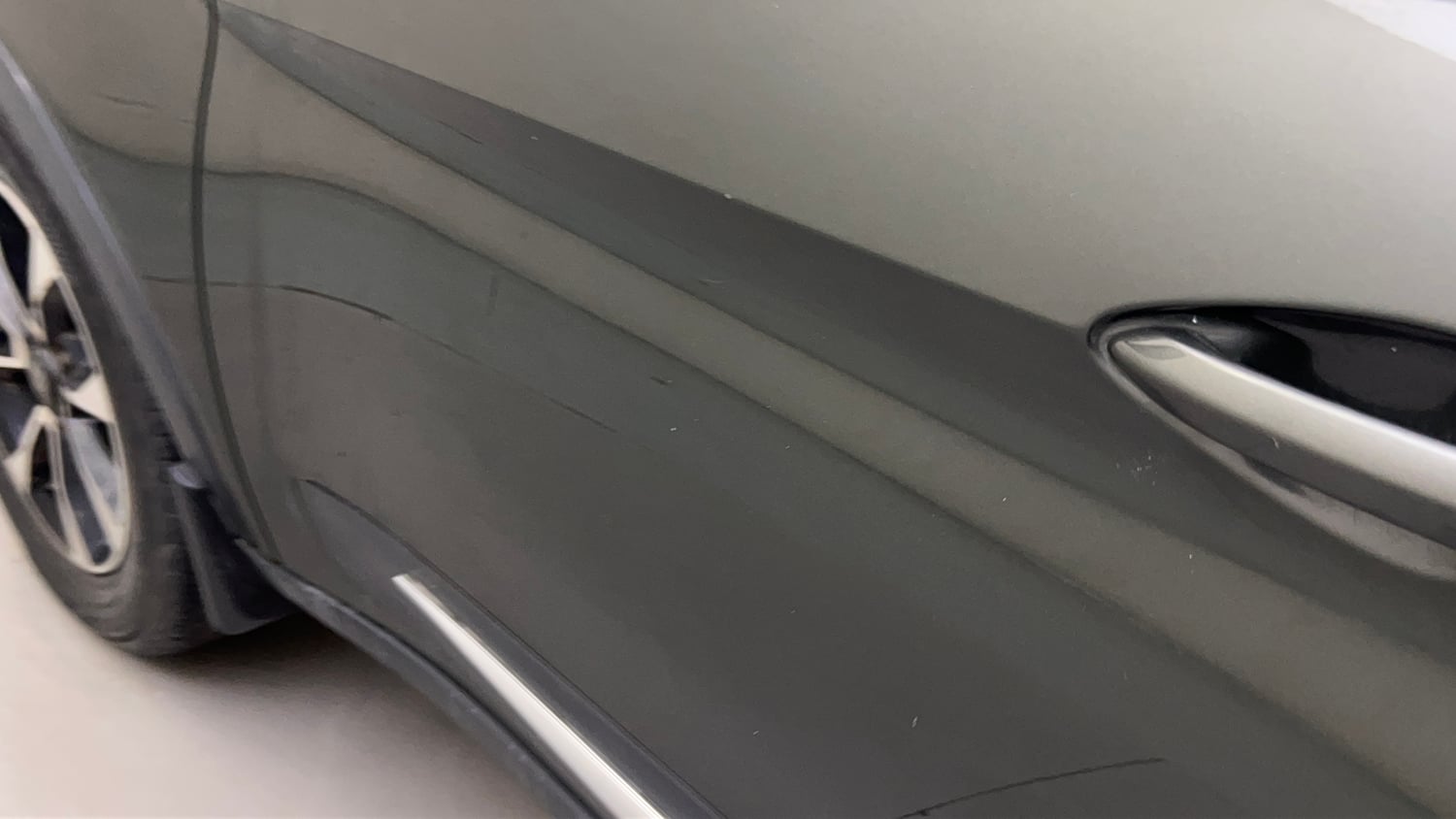 Used 2020 Tata Nexon XZA Plus (O) Dual Tone Petrol Automatic dents MINOR SCRATCH