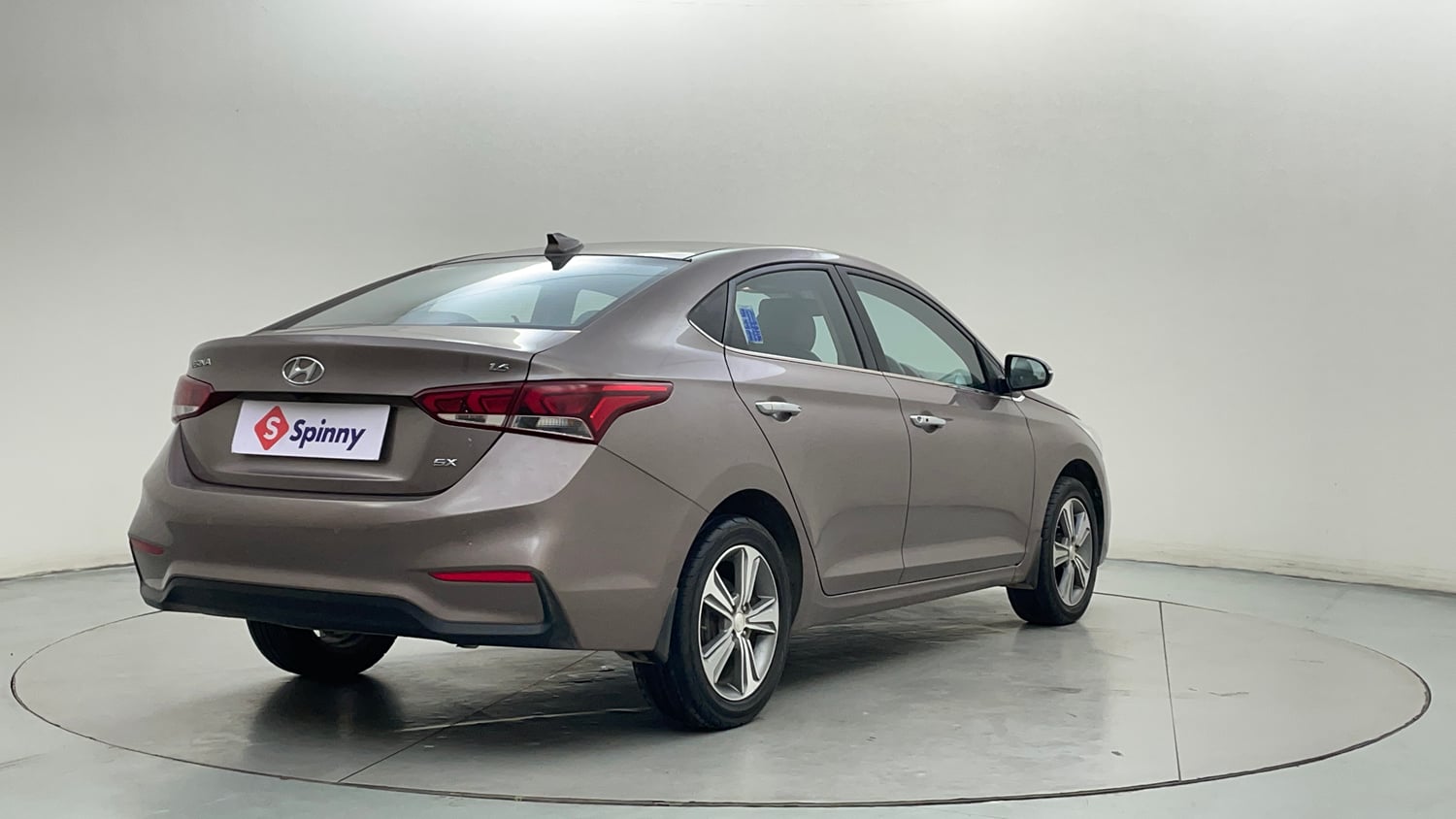 Used 2019 Hyundai Verna SX (O)1.6 VTVT Petrol Manual exterior RIGHT REAR CORNER VIEW