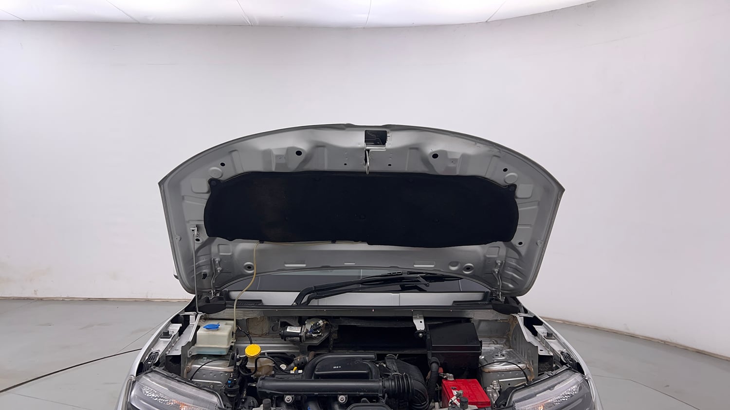 Used 2022 Renault Kwid CLIMBER 1.0 AMT (O) Petrol Automatic engine ENGINE & BONNET OPEN FRONT VIEW