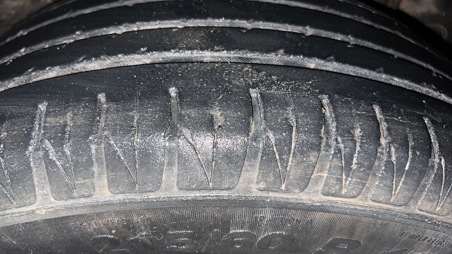 Used 2022 Kia Sonet HTX 1.5 AT Diesel Automatic tyres LEFT REAR TYRE TREAD VIEW
