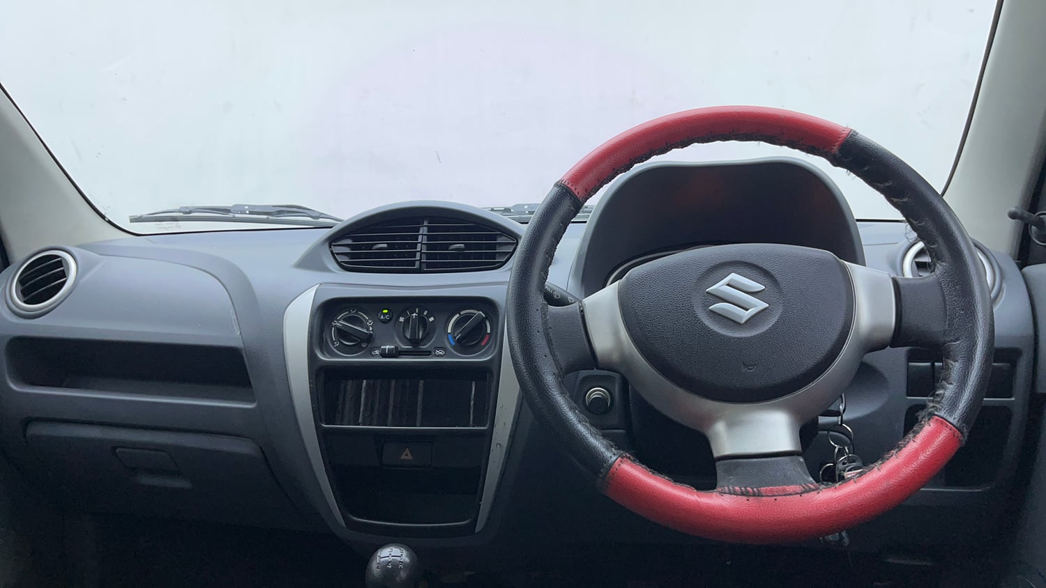 Used 2015 Maruti Suzuki Alto 800 LXi Anniversary Edition Petrol Manual interior DASHBOARD VIEW