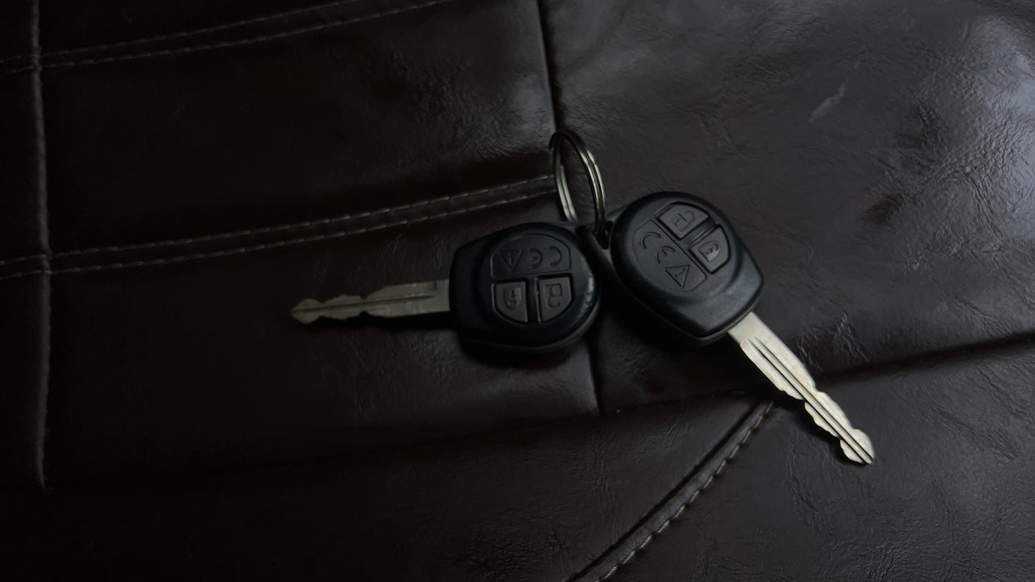 Used 2022 Maruti Suzuki Swift VXi Petrol Manual extra CAR KEY VIEW