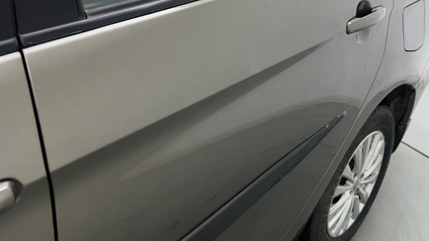 Used 2020 Maruti Suzuki Ciaz Delta Hybrid 1.5 AT Petrol Automatic dents MINOR DENT