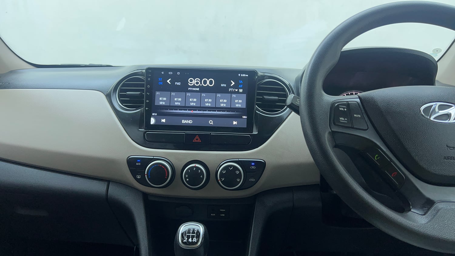 Used 2018 Hyundai Grand i10 Sportz 1.2 Kappa VTVT Petrol Manual top_features Integrated (in-dash) music system