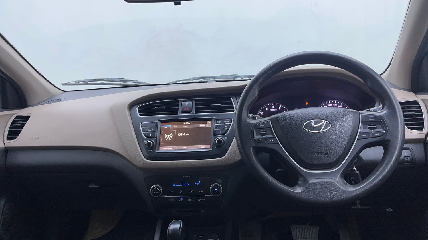 Used 2018 Hyundai Elite i20 Asta 1.2 AT Petrol Automatic interior DASHBOARD VIEW