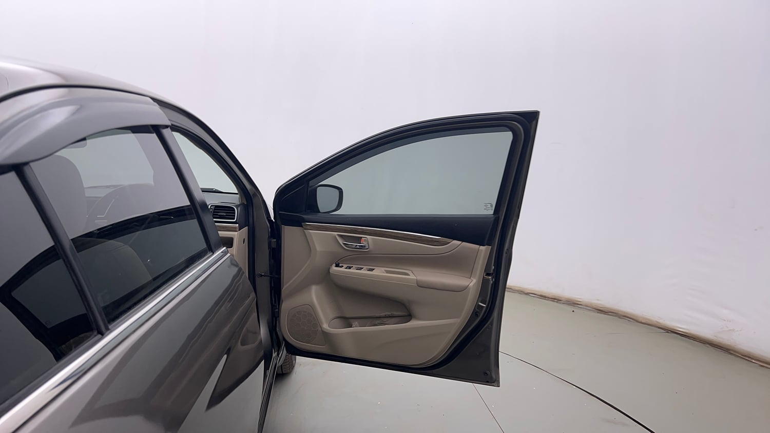 Used 2021 Maruti Suzuki Ciaz Alpha 1.5 Petrol Manual interior RIGHT FRONT DOOR OPEN VIEW