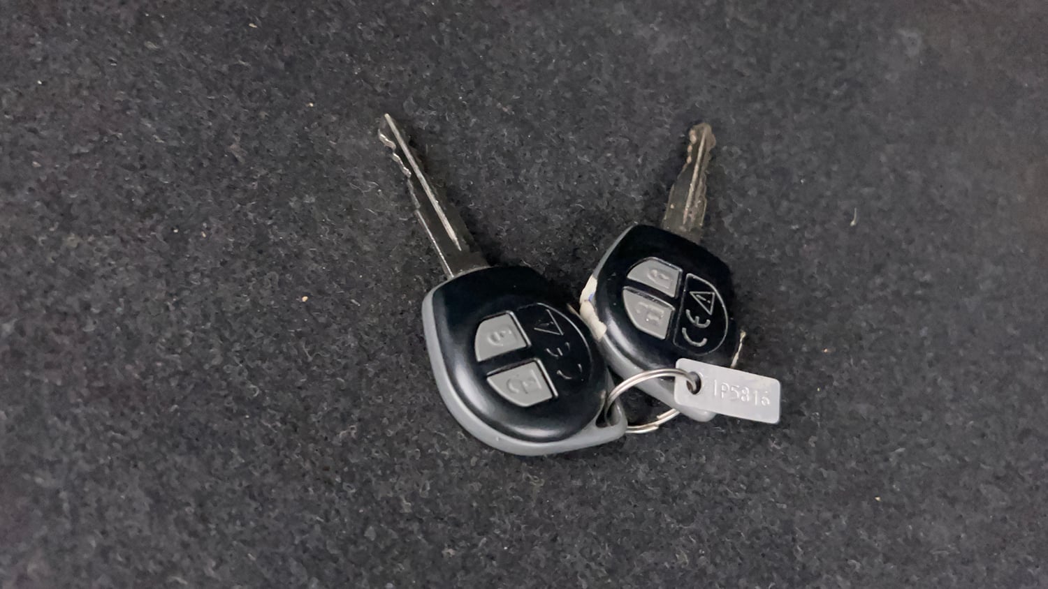 Used 2018 Maruti Suzuki Swift VXi Petrol Manual extra CAR KEY VIEW