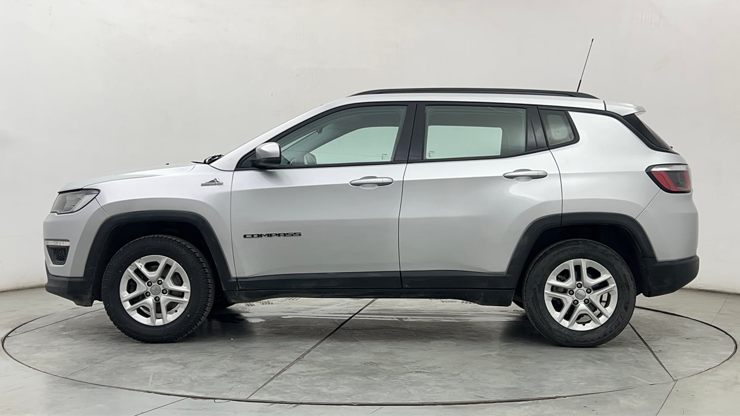 Used 2020 Jeep Compass Sport Plus 1.4 Petrol Petrol Manual exterior LEFT SIDE VIEW