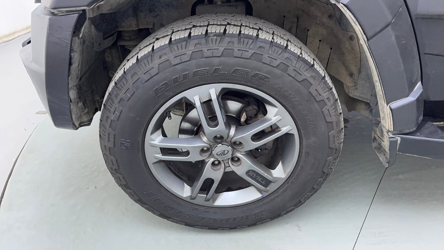 Used 2022 mahindra Thar LX Hard Top Diesel AT 4WD Diesel Automatic tyres LEFT FRONT TYRE RIM VIEW