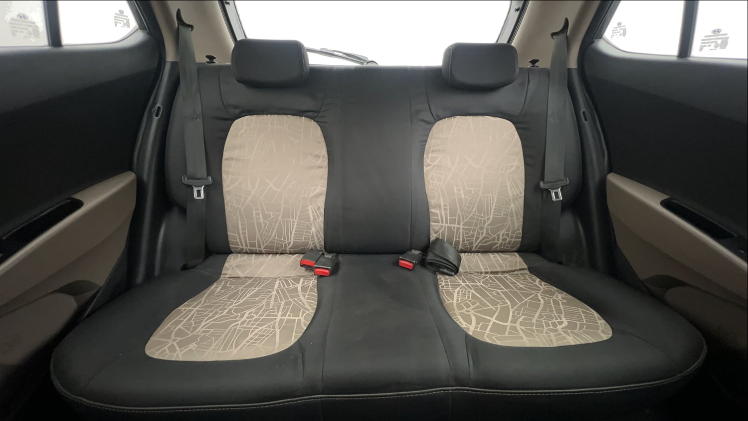 Used 2014 Hyundai Grand i10 Asta 1.2 Kappa VTVT (O) Petrol Manual interior REAR SEAT CONDITION VIEW