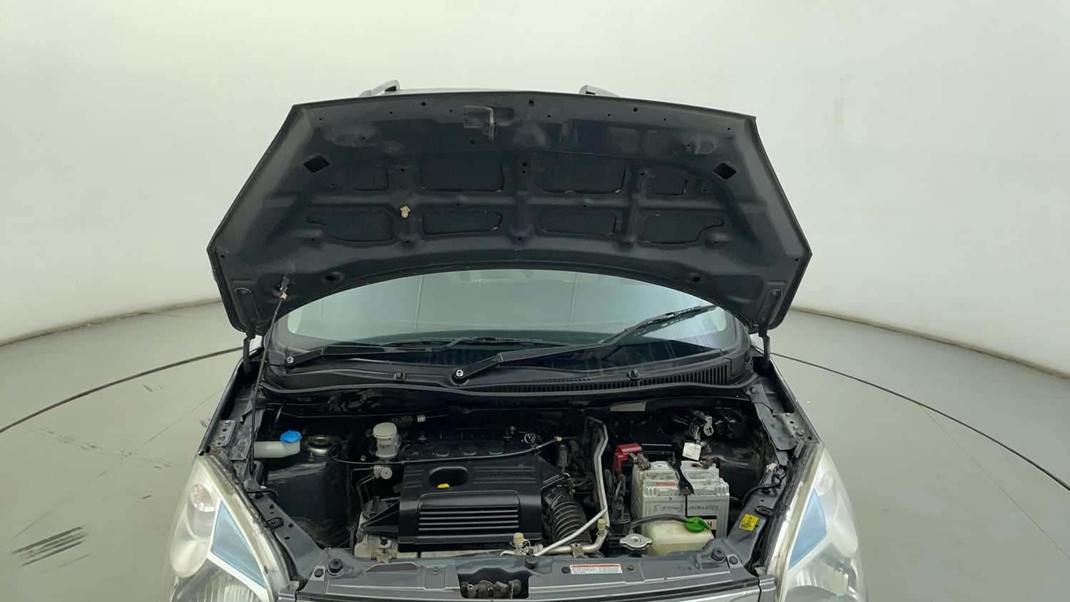 Used 2014 Maruti Suzuki Wagon R VXI Petrol Manual engine ENGINE & BONNET OPEN FRONT VIEW