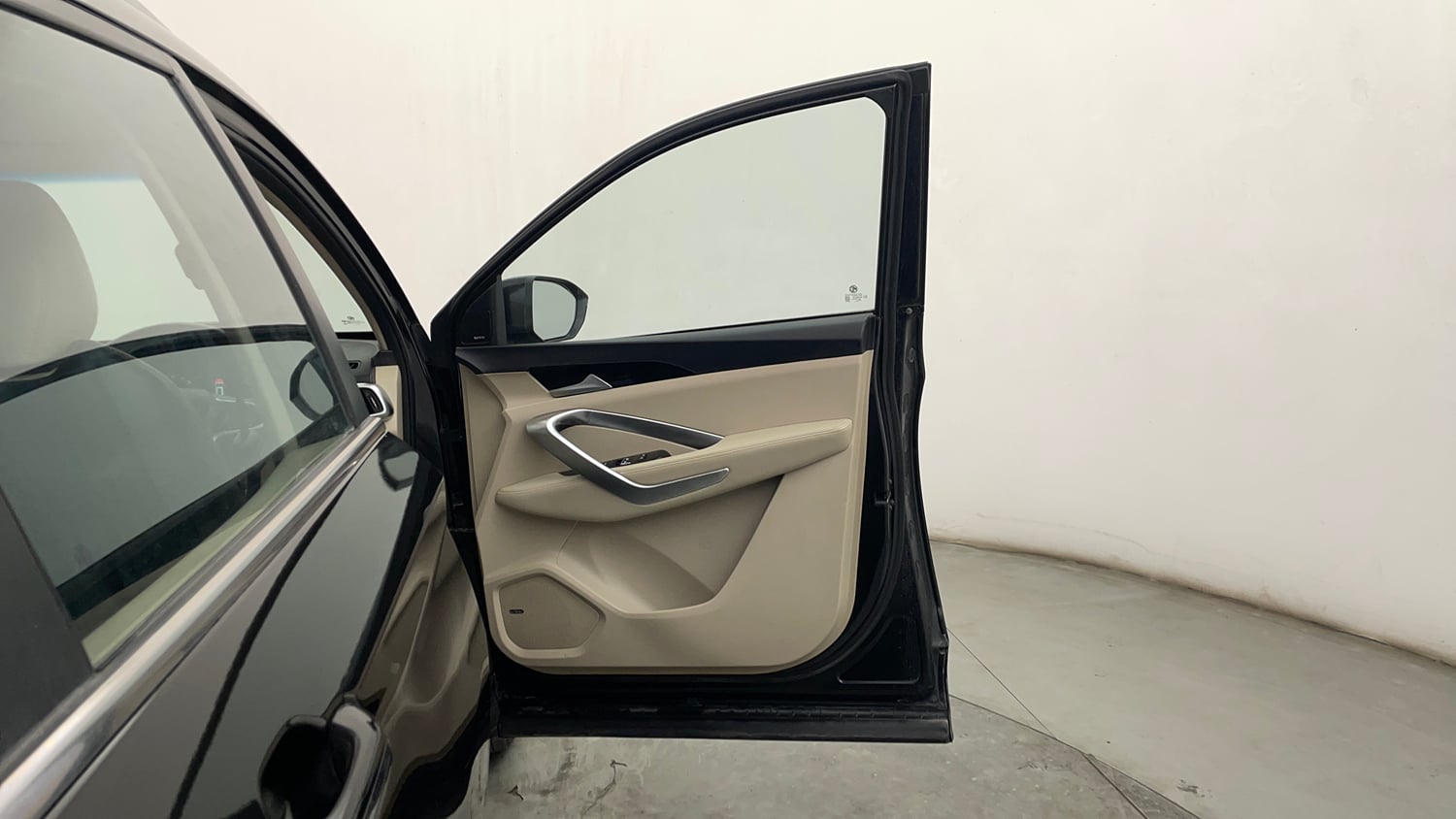 Used 2021 MG Motors Hector Sharp 1.5 Petrol CVT Petrol Automatic interior RIGHT FRONT DOOR OPEN VIEW