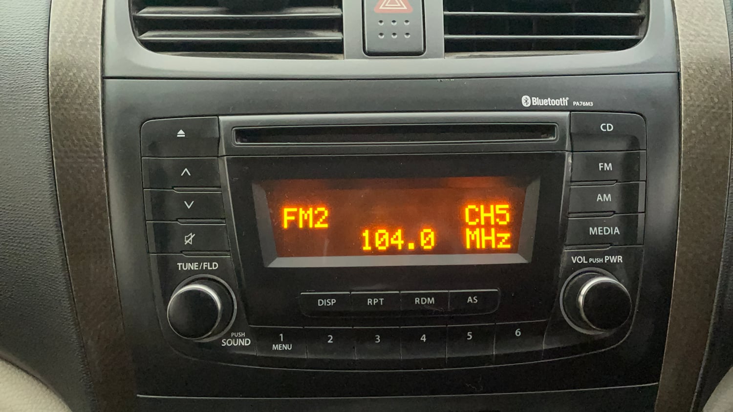 Used 2019 Maruti Suzuki Celerio ZXi (O) AMT Petrol Automatic top_features Integrated (in-dash) music system