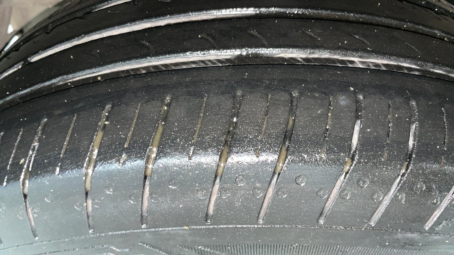 Used 2017 Hyundai Elite i20 Sportz 1.2 Petrol Manual tyres RIGHT REAR TYRE TREAD VIEW