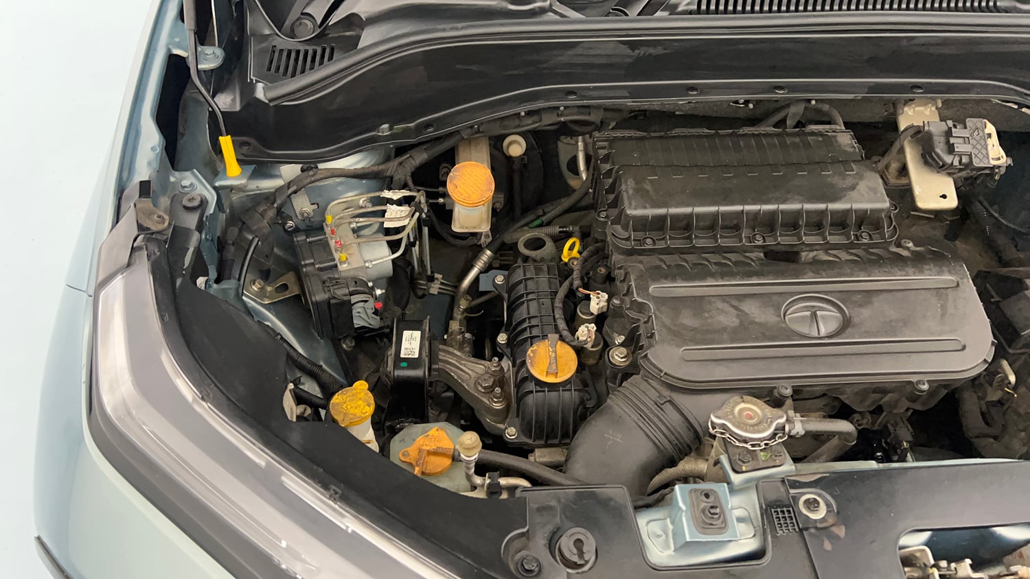 Used 2022 Tata Punch Adventure MT Petrol Manual engine ENGINE RIGHT SIDE VIEW