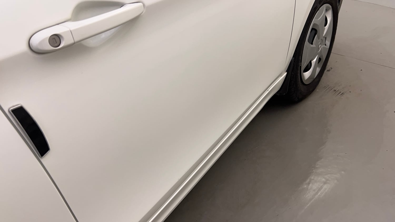 Used 2021 Tata Tiago XT Petrol Manual dents MINOR SCRATCH