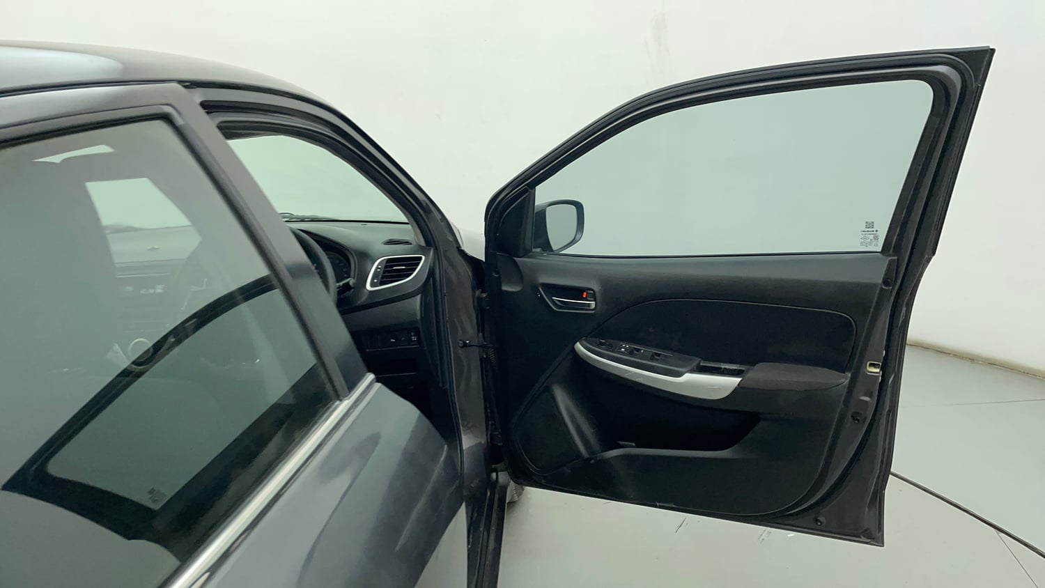 Used 2017 Maruti Suzuki Baleno Delta 1.2 Petrol Manual interior RIGHT FRONT DOOR OPEN VIEW