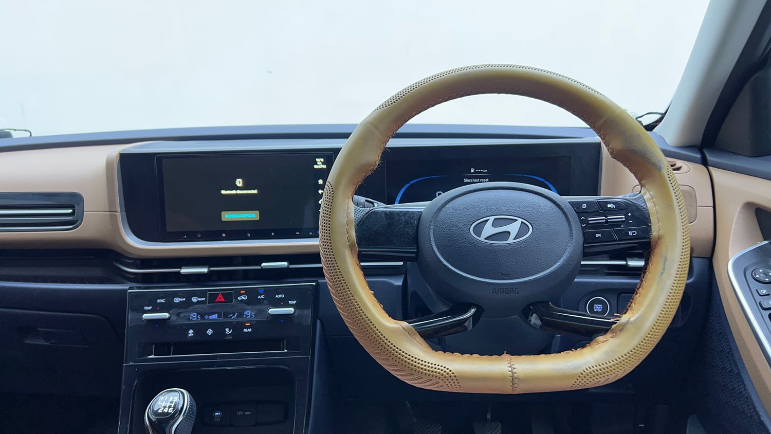 Used 2024 Hyundai Alcazar Executive 1.5 Petrol MT 7STR Petrol Manual interior STEERING VIEW