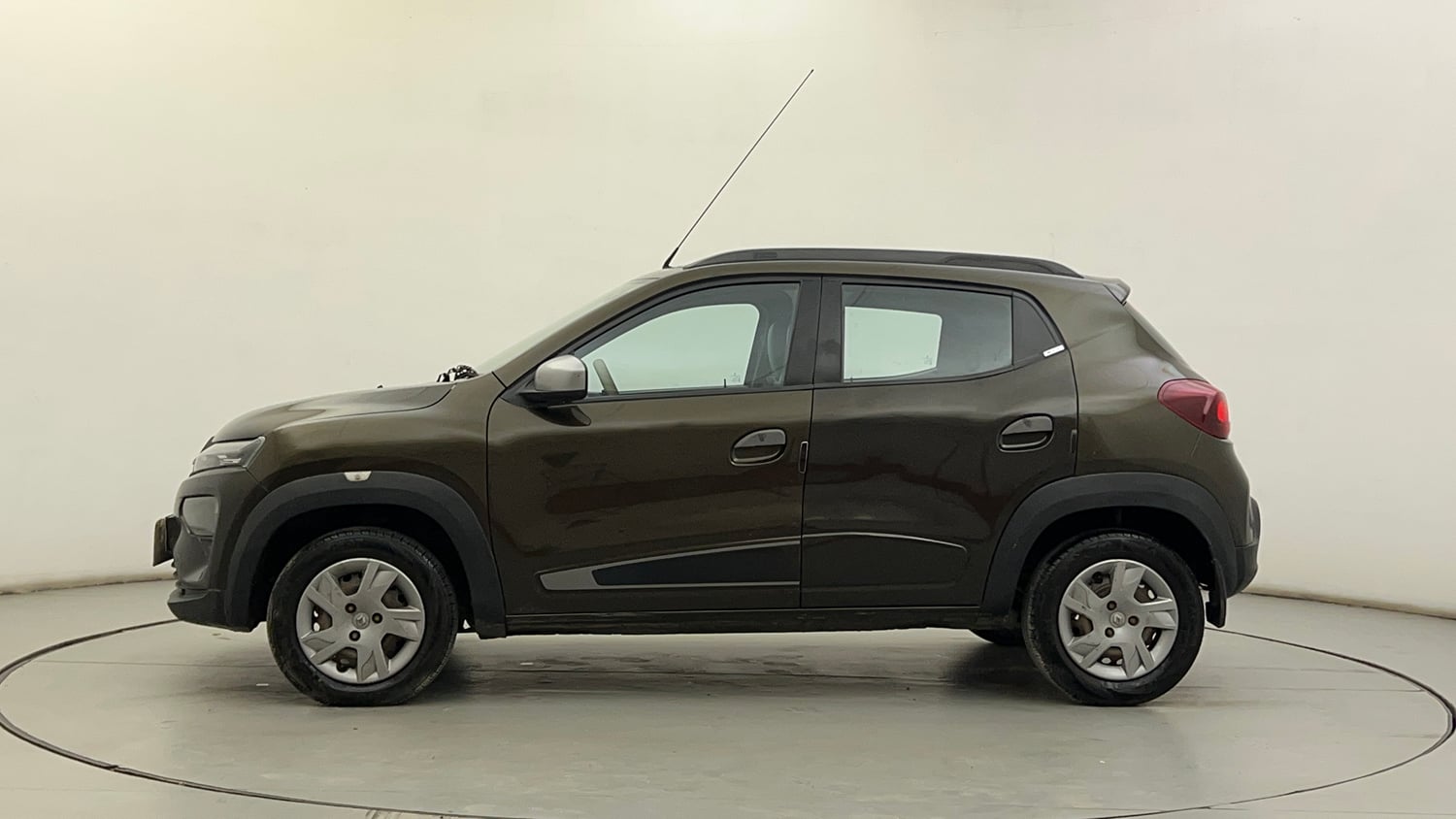 Used 2020 Renault Kwid RXT 1.0 Opt Petrol Manual exterior LEFT SIDE VIEW