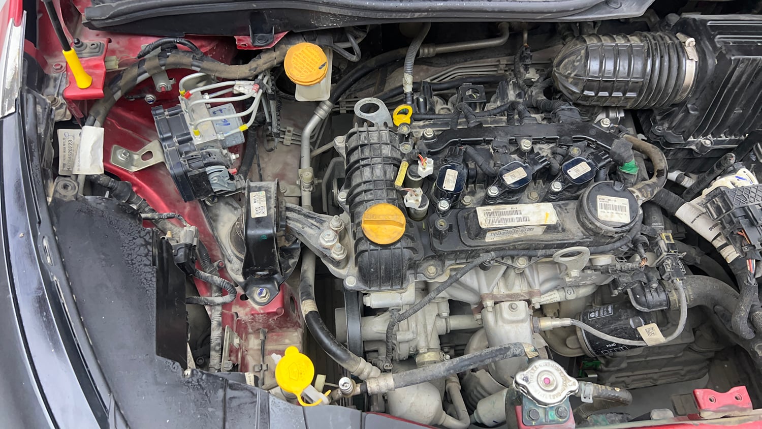 Used 2023 Tata Altroz XZA Petrol Petrol Automatic engine ENGINE RIGHT SIDE VIEW