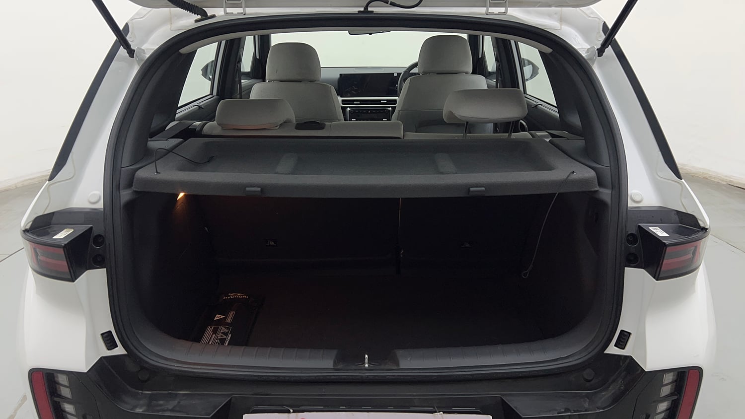 Used 2026 Hyundai Venue 1.0 Turbo Petrol DCT HX6 Petrol Automatic interior DICKY INSIDE VIEW