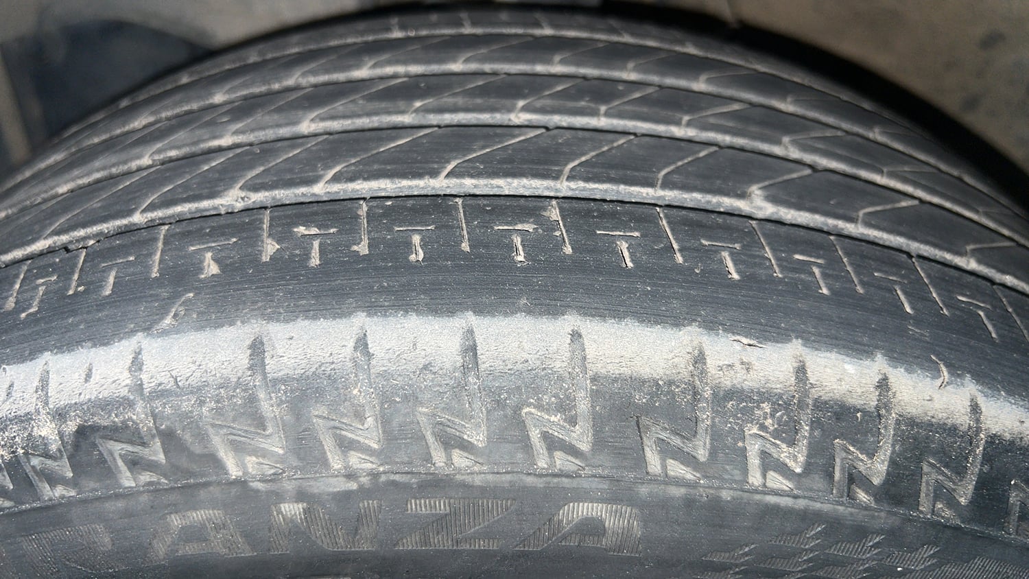 Used 2024 Honda Elevate VX CVT Petrol Automatic tyres LEFT FRONT TYRE TREAD VIEW