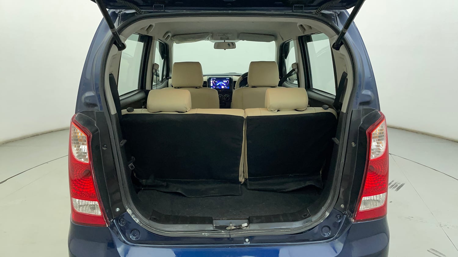 Used 2019 Maruti Suzuki Wagon R VXI Petrol Manual interior DICKY INSIDE VIEW