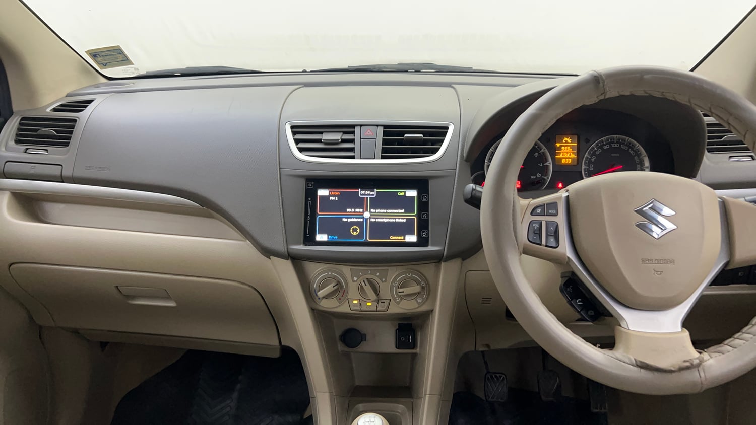 Used 2016 Maruti Suzuki Ertiga ZXI Petrol Manual interior MUSIC SYSTEM & AC CONTROL VIEW