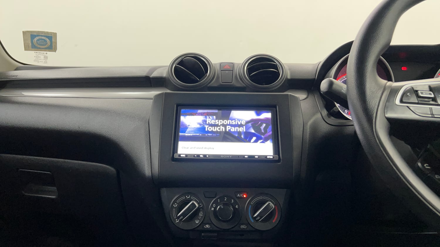Used 2020 Maruti Suzuki Swift VXi AMT Petrol Automatic interior MUSIC SYSTEM & AC CONTROL VIEW