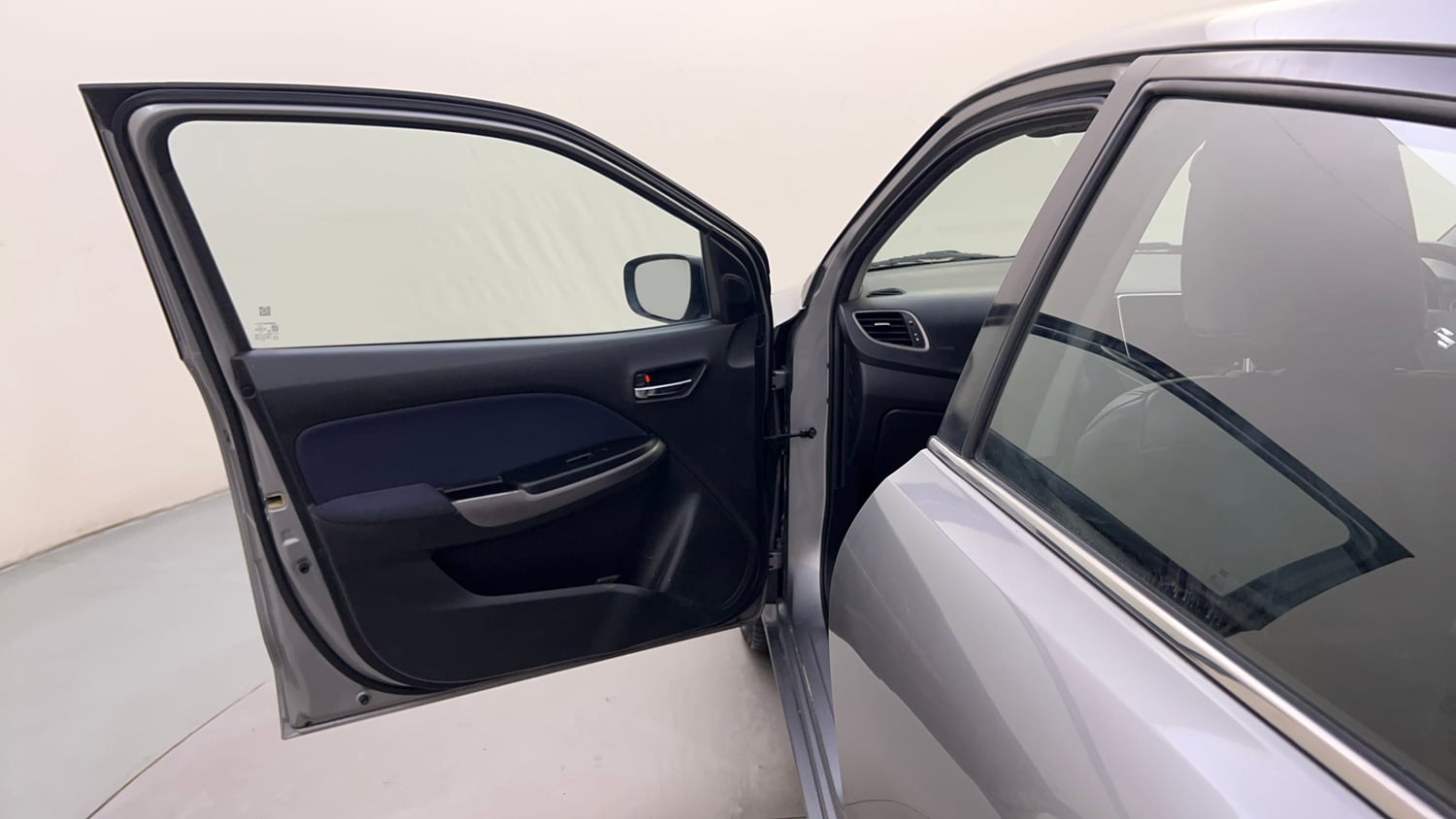Used 2019 Maruti Suzuki Baleno Zeta Petrol Manual interior LEFT FRONT DOOR OPEN VIEW