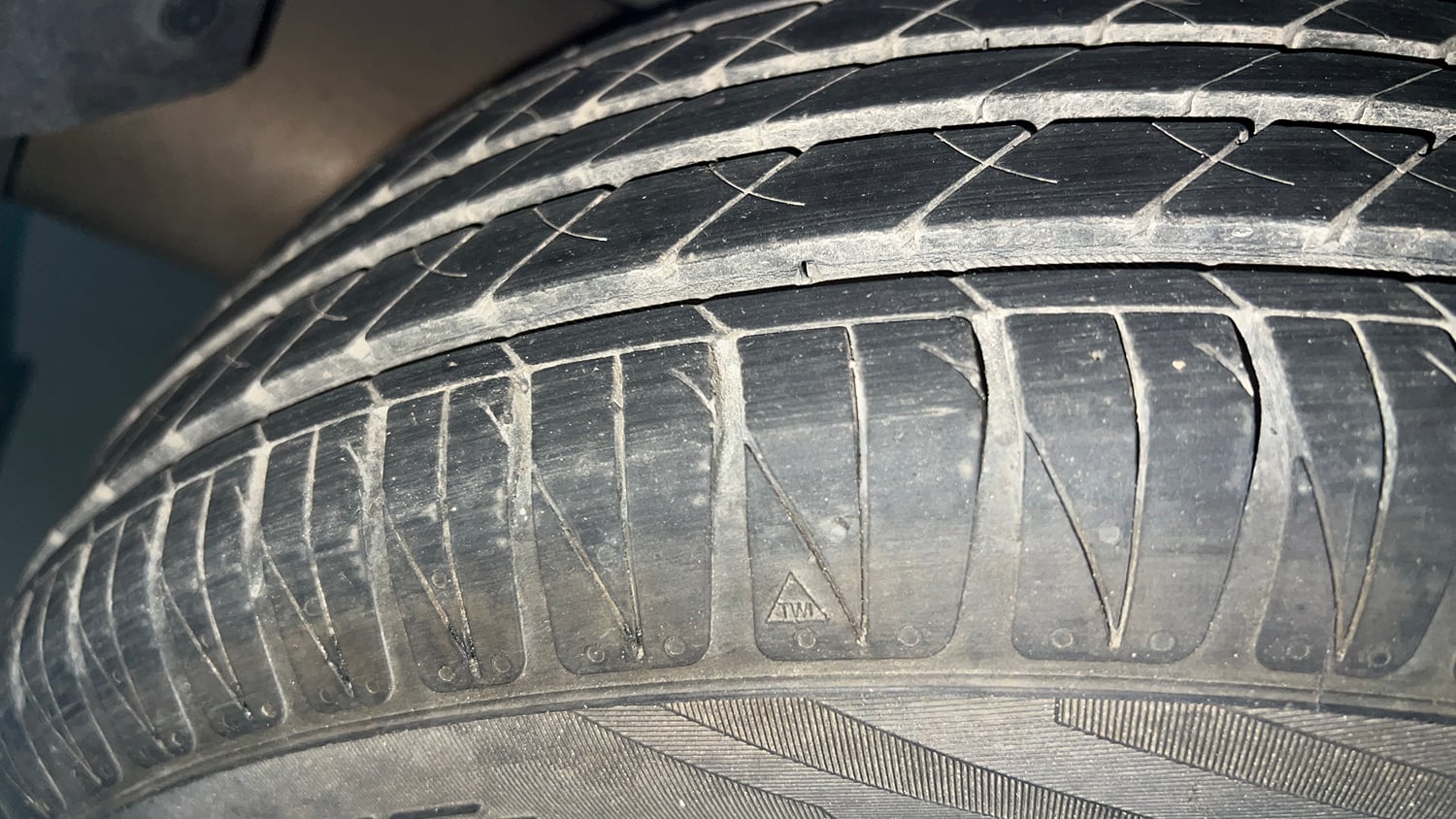 Used 2014 Honda City VX CVT Petrol Automatic tyres RIGHT REAR TYRE TREAD VIEW