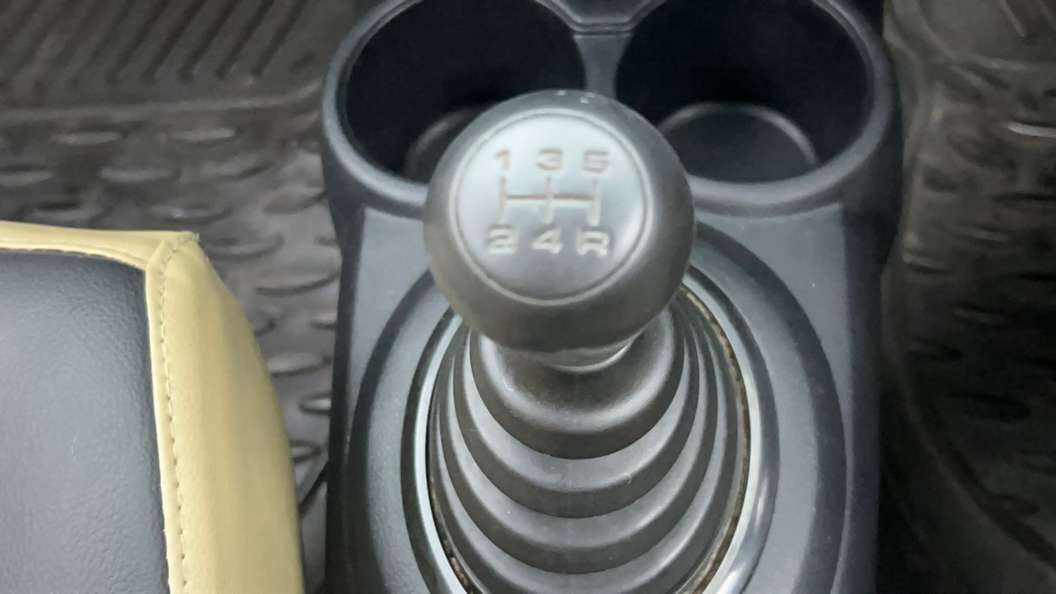 Used 2013 Honda Amaze 1.2 EX i-VTEC Petrol Manual interior GEAR  KNOB VIEW