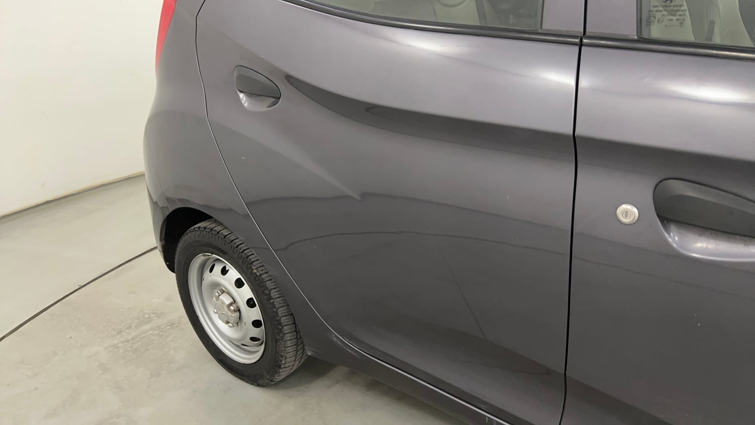Used 2019 Hyundai Eon Era + Petrol Manual dents MINOR SCRATCH