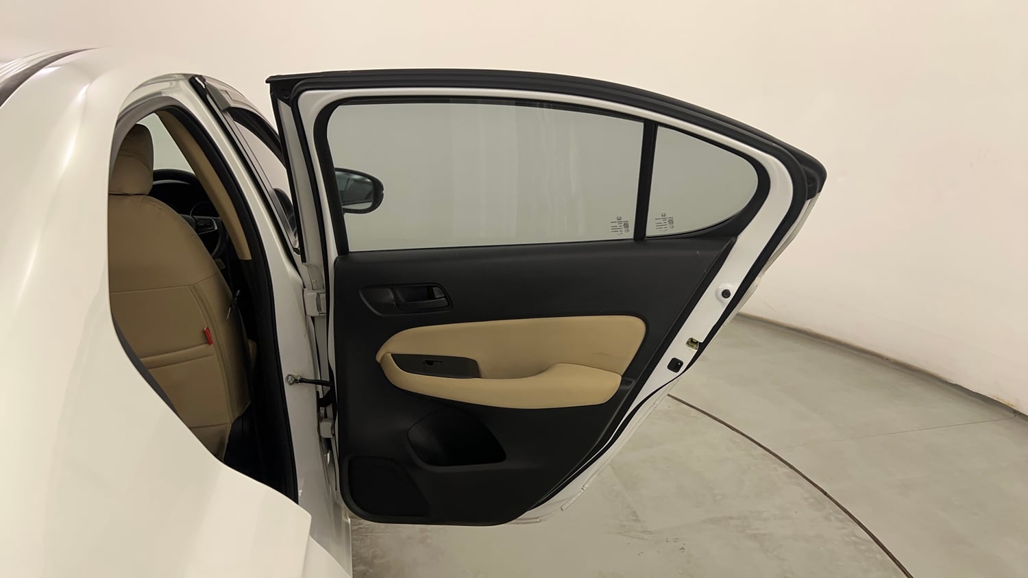 Used 2023 Honda City V CVT Petrol Petrol Automatic interior RIGHT REAR DOOR OPEN VIEW