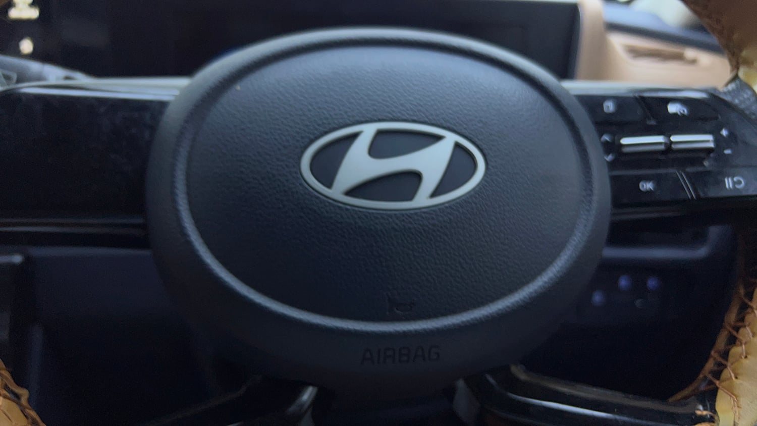 Used 2024 Hyundai Alcazar Executive 1.5 Petrol MT 7STR Petrol Manual top_features Airbags