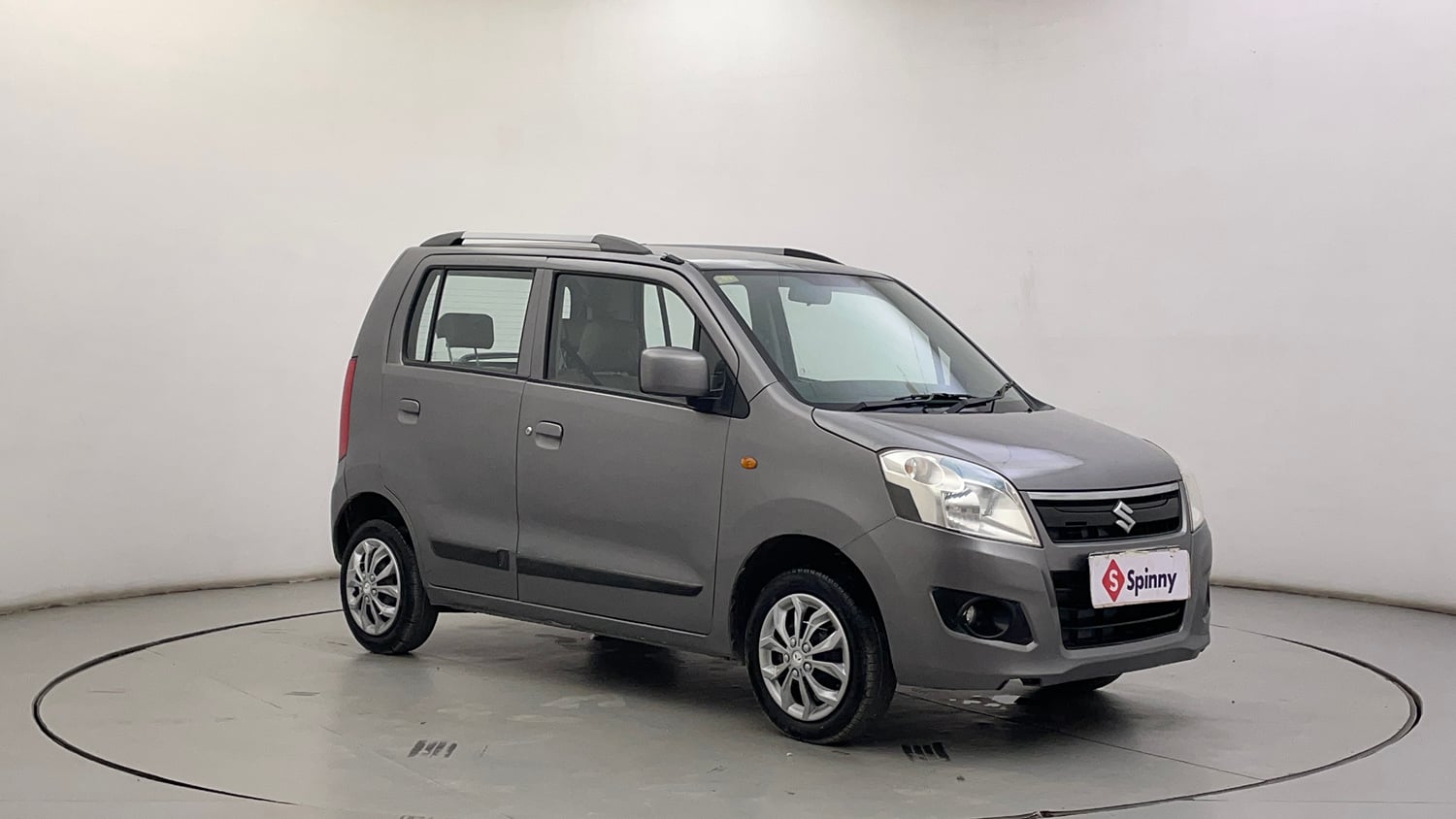 Used 2014 Maruti Suzuki Wagon R VXI Petrol Manual exterior RIGHT FRONT CORNER VIEW