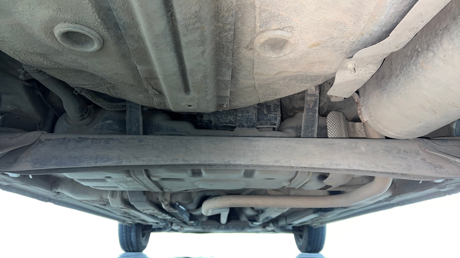 Used 2015 Hyundai Elite i20 Sportz 1.2 Petrol Manual extra REAR UNDERBODY VIEW (TAKEN FROM REAR)