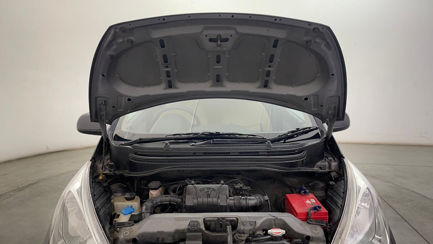 Used 2018 Hyundai Eon Sportz Petrol Manual engine ENGINE & BONNET OPEN FRONT VIEW