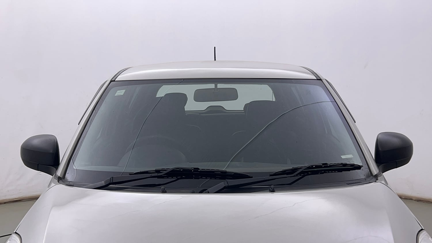 Used 2017 Maruti Suzuki Swift Lxi (O) Petrol Manual exterior FRONT WINDSHIELD VIEW