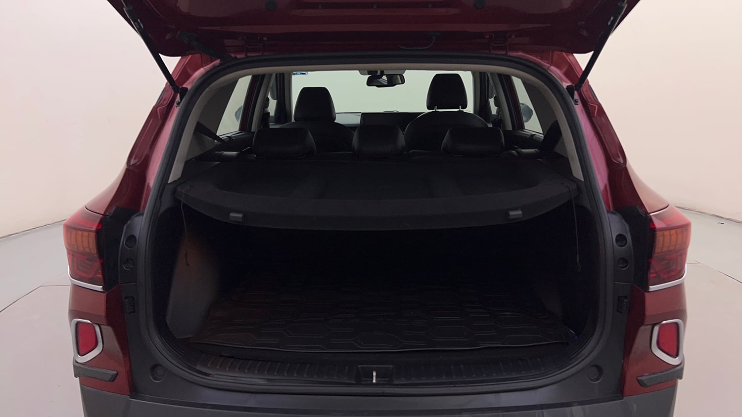 Used 2021 Kia Seltos GTX Plus AT 1.5 Diesel Diesel Automatic interior DICKY INSIDE VIEW